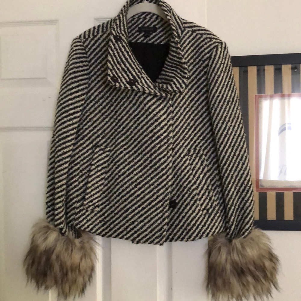 FINAL DAYS-STORE CLOSING Ann Taylor Tweed Striped Crop Coat w Rem Faux Fur Cuffs